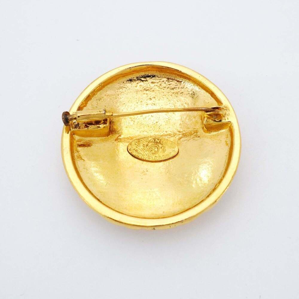 CHANEL Authentic Gold Logo Brooch - Picture 5 of 7